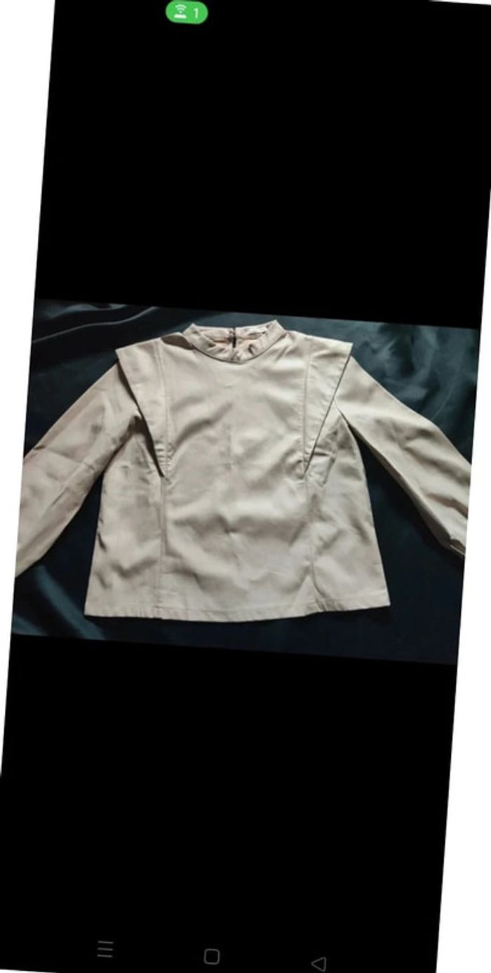 Jolie haut effet cuir souple pull&bear - photo numéro 9