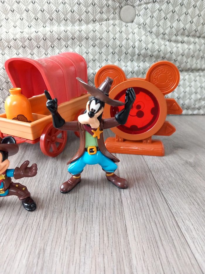 Mickey et Dingo au Far West - photo numéro 3