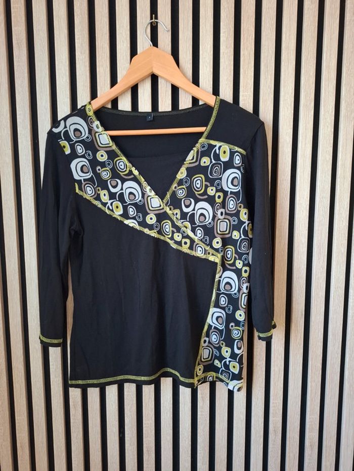 Blouse fluide noire imprimée motifs T40