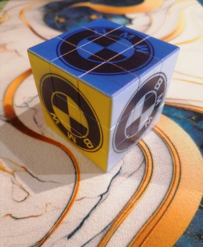 Cube magique BMW - photo numéro 2