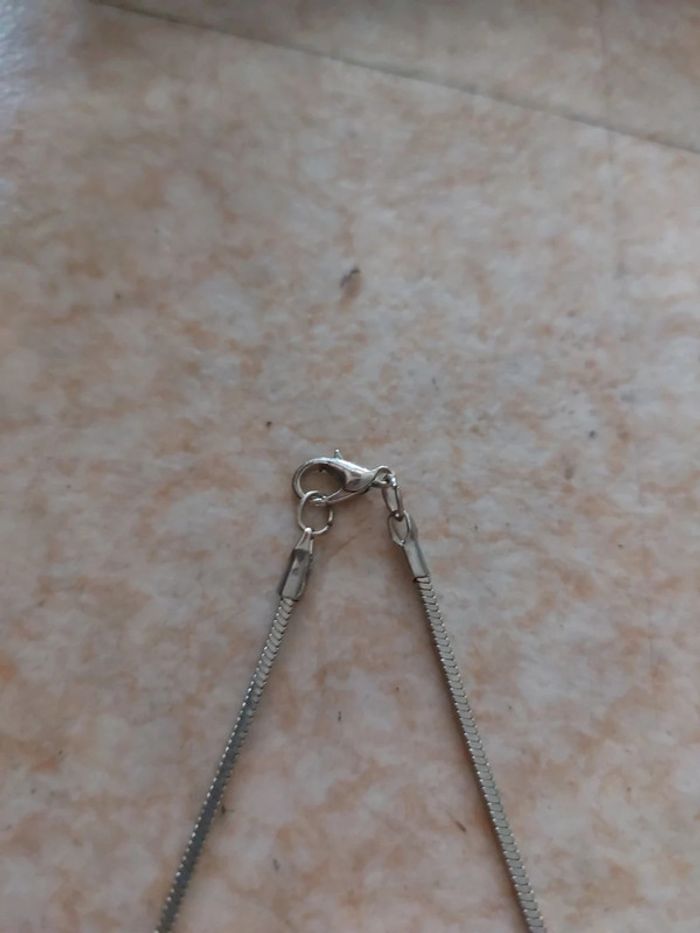 Collier neuf - photo numéro 3