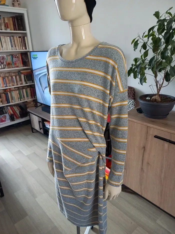 Robe en laine T.46 - photo numéro 4