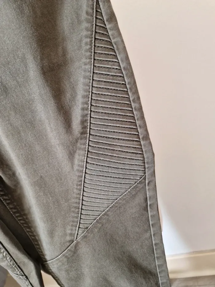 Jean kaki gemo taille 42 - photo numéro 2