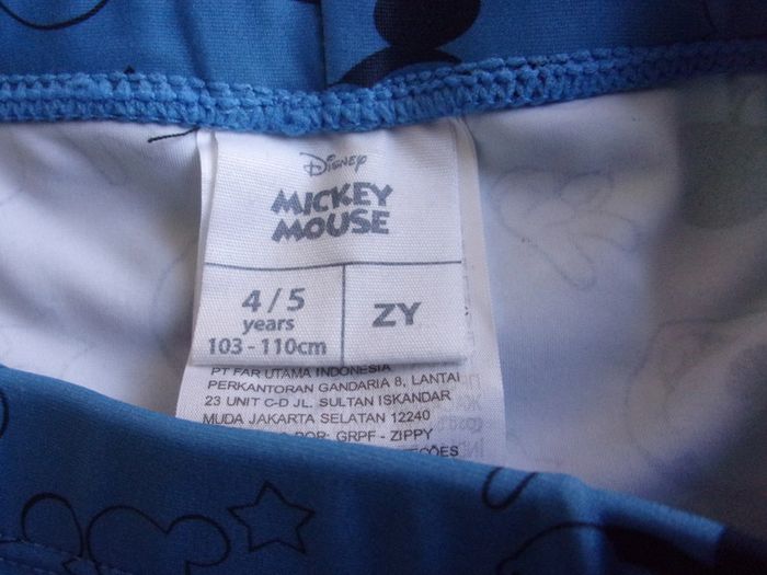 maillot de bain Mickey taille 4/5 ans - photo numéro 2