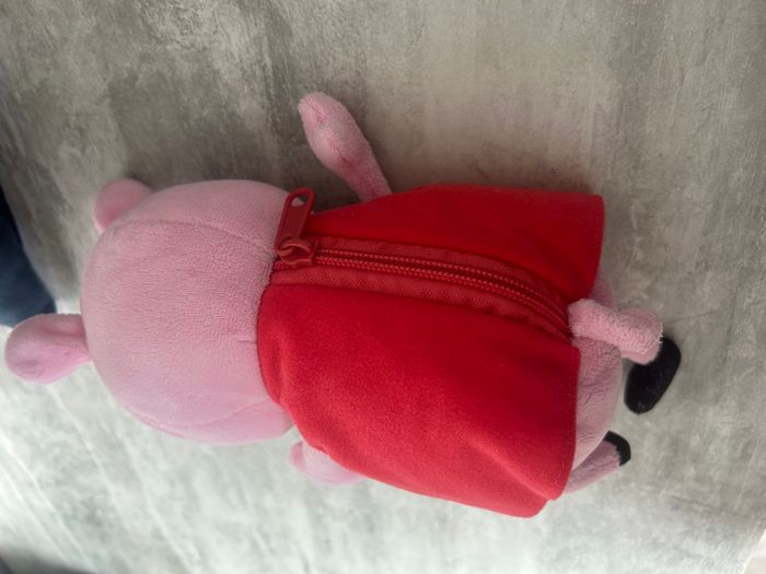peluche peppa pig 28 cm avec fermeture à l'arrière - photo numéro 3