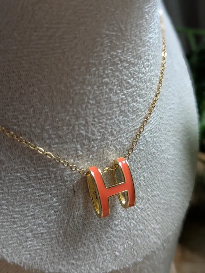 Collier pop up H tendance orange - photo numéro 2
