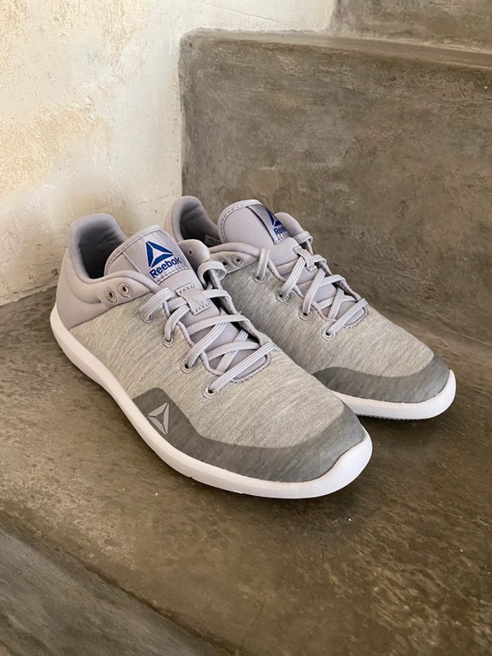 Baskets légères grise Reebok 36