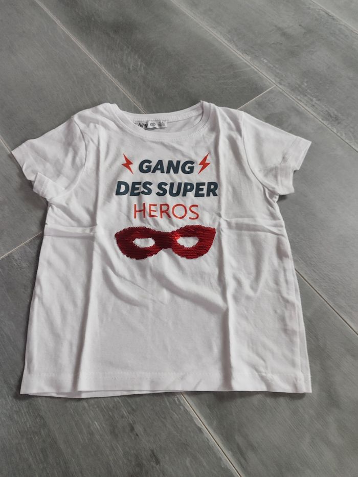 Lot 5 t-shirts en 5 ans - photo numéro 4
