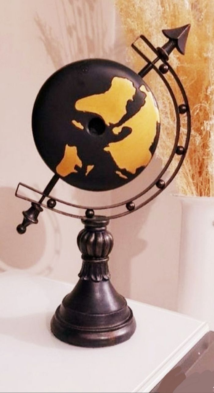 Horloge Globe comme Neuf - photo numéro 2