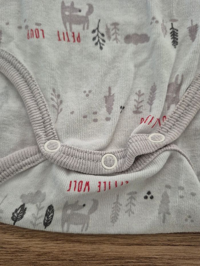 Lot pyjama et body 12 mois - photo numéro 6