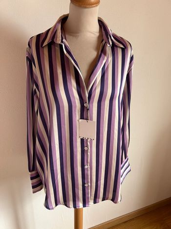 Chemise satinée, lilas et blanche, Zara