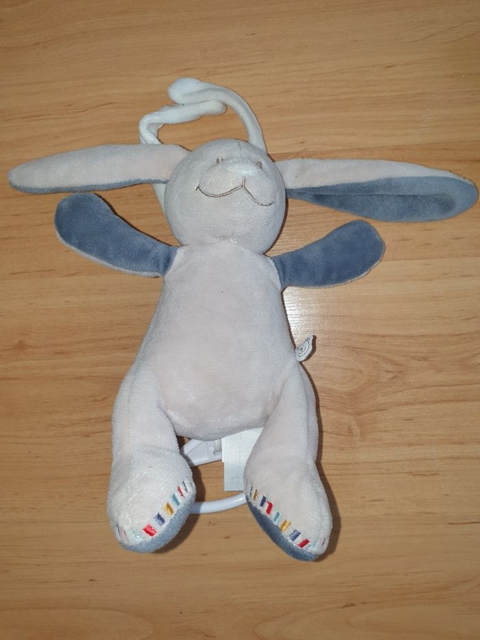 peluche musicale noukies