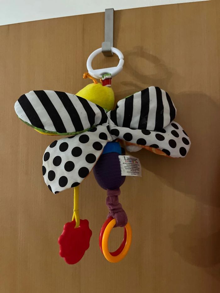 Jolie chenille multi activités pour bébé - photo numéro 4