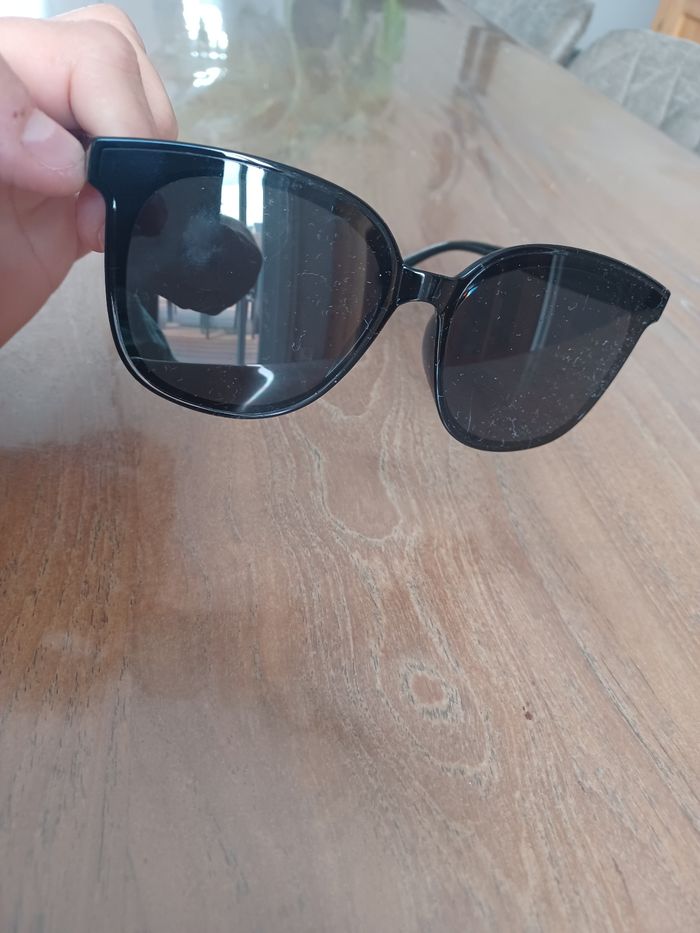 Lunettes de soleil - photo numéro 4