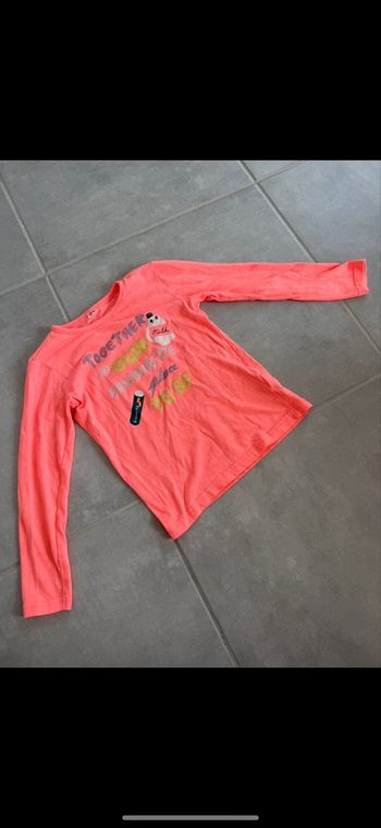 Tee shirt manches longues  8 ans