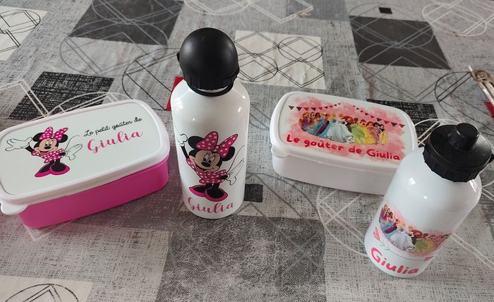 Gourde et boîte à goûter