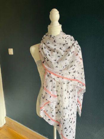 Grand foulard écharpe tbe 89x188 cm