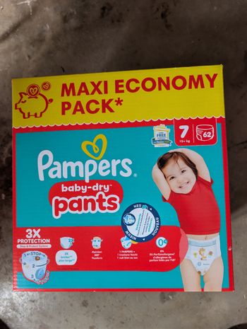 Carton de couches
Pampers 
Neuf
Taille 7