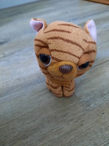 Peluche chat tigré