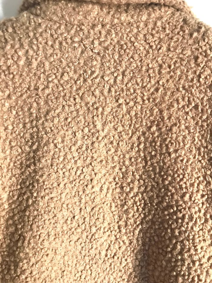 Manteau PrettyLittleThing beige effet bouclettes taille 40/42 - photo numéro 7