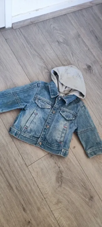 Veste jean  obaibi 6 mois