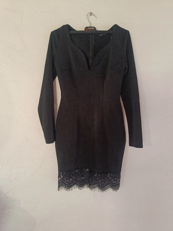Robe noire élégante T36 en très bon état