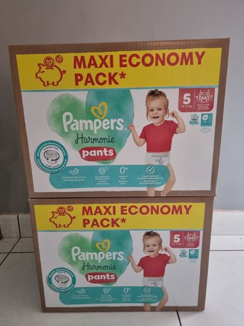 Couches taille 5 pampers harmonie 