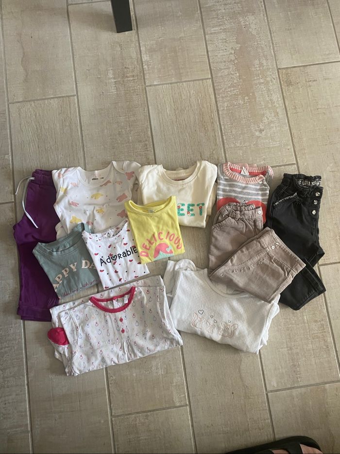 Lot vêtements fille 24 mois