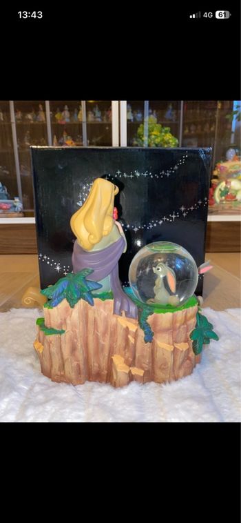 Boule a neige snowglobe snow globe disney figurine aurore aurora sleeping beauty princesse belle