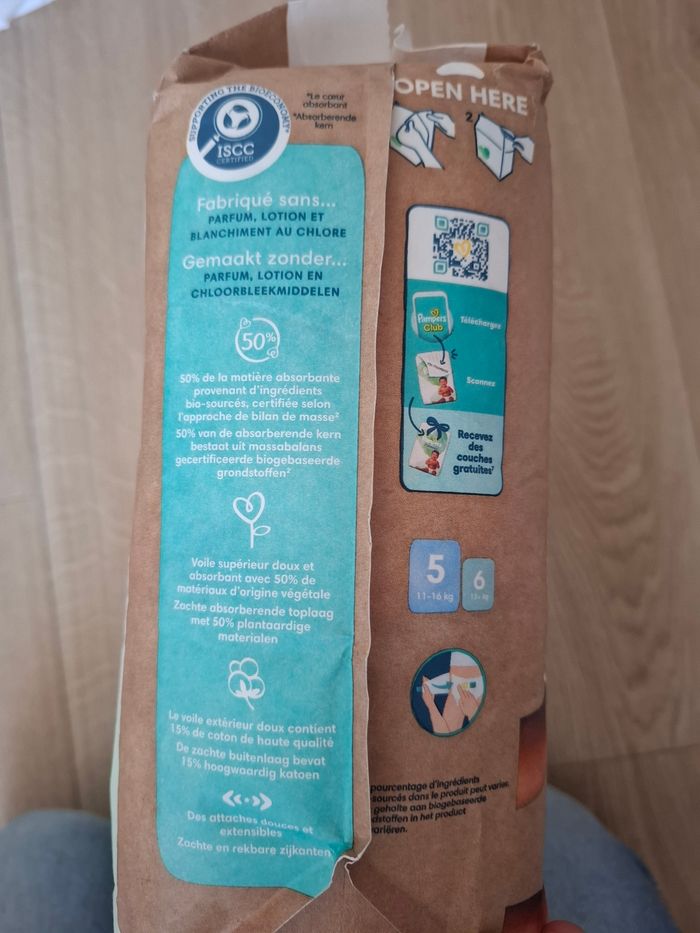 Paquet de couches Pampers Harmony neuf - photo numéro 4