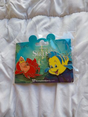 Pins Disney la petite sirène ariel polochon
