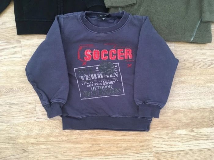 Sweats Taille 86-92. - photo numéro 2
