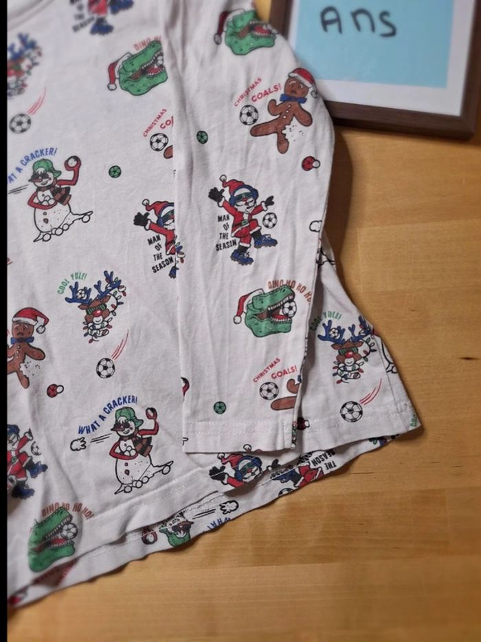 T-shirt manches longues pour garçon taille 6 ans Marque primark très bon état - photo numéro 2