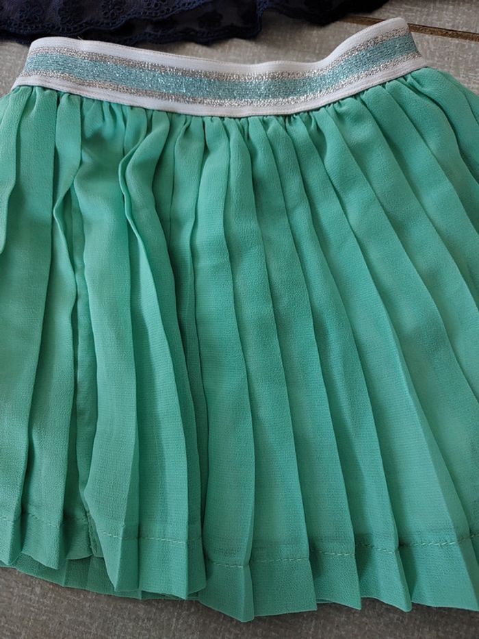 Lot de 2 jupes Kiabi T.24 M - photo numéro 3