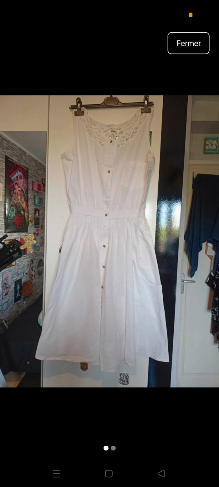 Robe blanche (M) - photo numéro 2