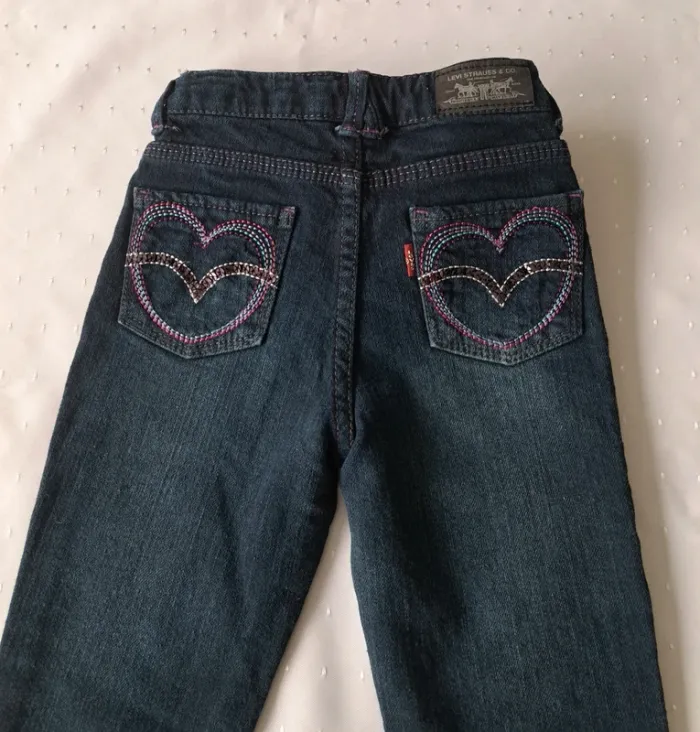 Jean Levi's 6 ans fille - photo numéro 3