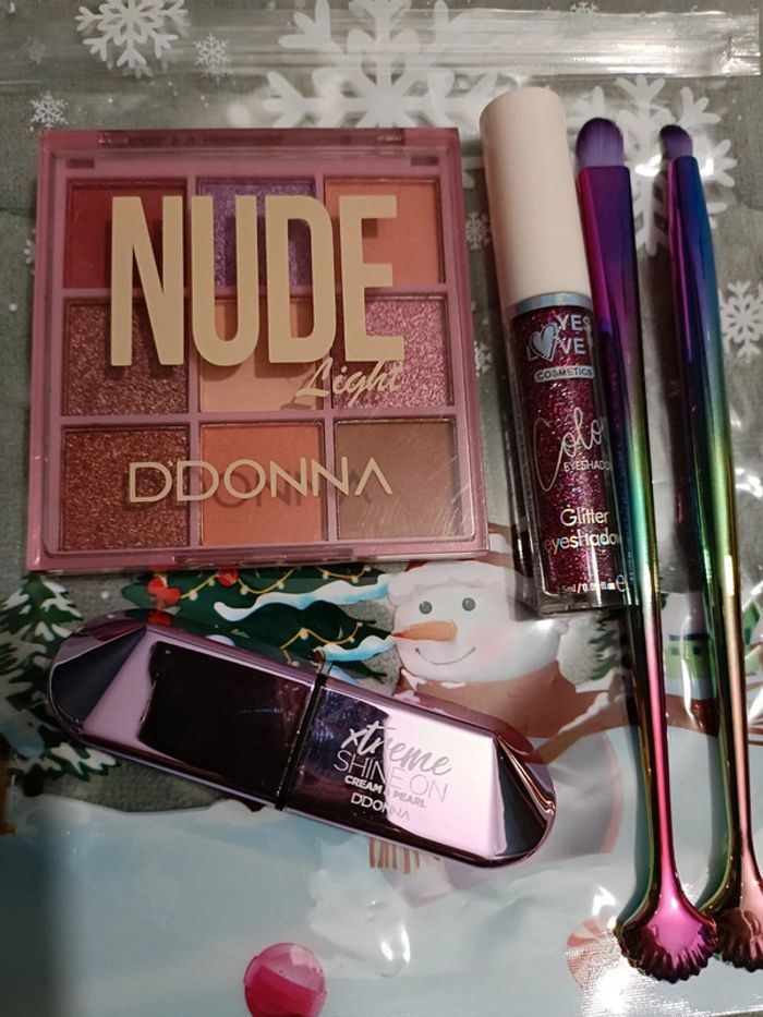 Lot ensemble 3 maquillages 2 accessoires - photo numéro 4