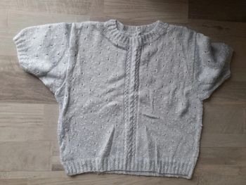 Pull crème manches courtes t 8 ans