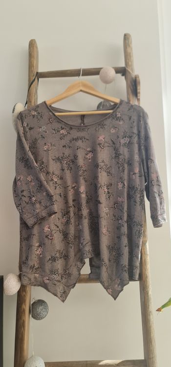 Pull taille 42 XL Esprit fleuri