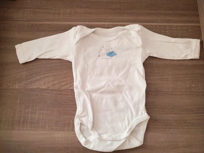 Lot de 13 bodies 3 mois - photo numéro 5