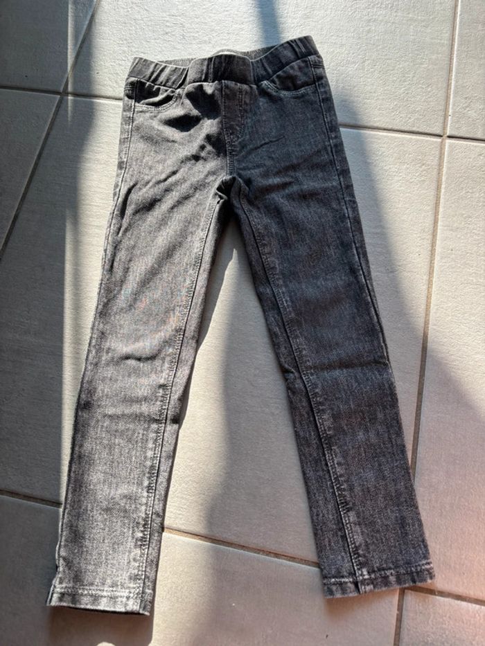 Lot 2 pantalons / jeggings fille 5 ans – confortables et stylés 👖 - photo numéro 2