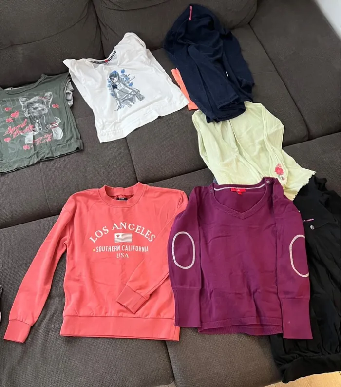 Lot de vêtements fille 10 ans - photo numéro 2
