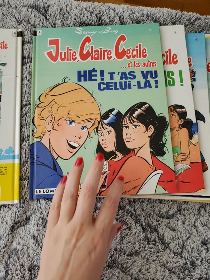 Lot de 9 BD Julie, Claire, Cécile..et les autres  ( 1 à 10 , sauf 8) - photo numéro 3