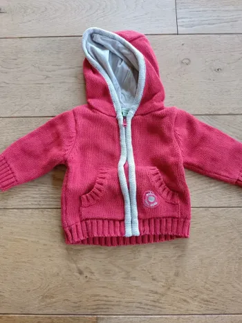 Gilet rouge prémaman 3 mois