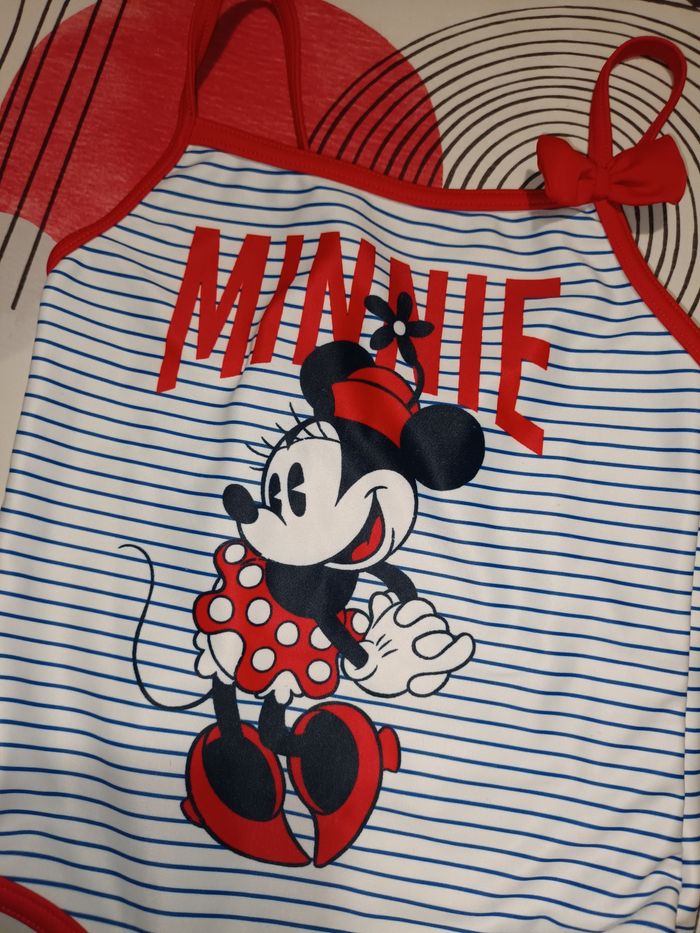 Maillot de bain 1 pièce Minnie taille 3 ans 👧 état neuf - photo numéro 3