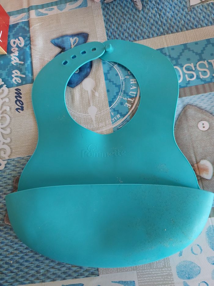 Bavoir plastique