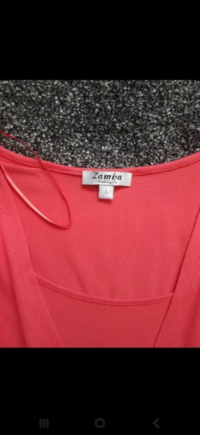 Cachecoeur taille 38 Zambé
Couleur fushia - photo numéro 2