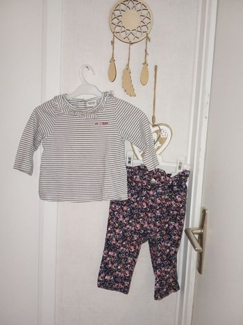 Ensemble bébé fille 12 mois mi saison, pantalon et blouse marque tape à l'oeil