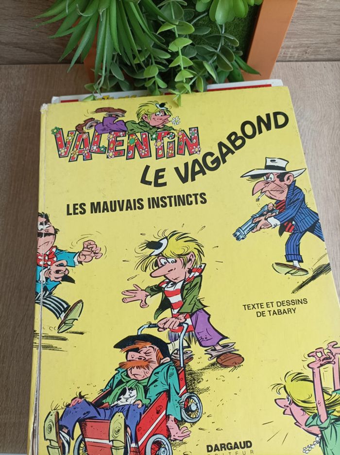Lot de 7 bandes dessinées abimées - photo numéro 2