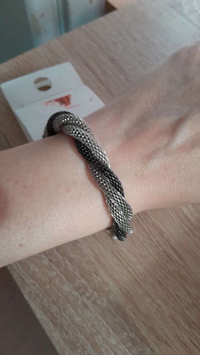 Sublime bracelet très chic neuf indémodable - photo numéro 3